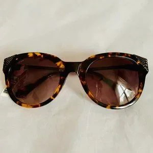 NEW WITH CASE! BALMAIN PARIS 53MM MODIFIED  CAT EYE SUNGLASSES Balmain | Accessories | New With Case Balmain Paris 53mm  main image 3